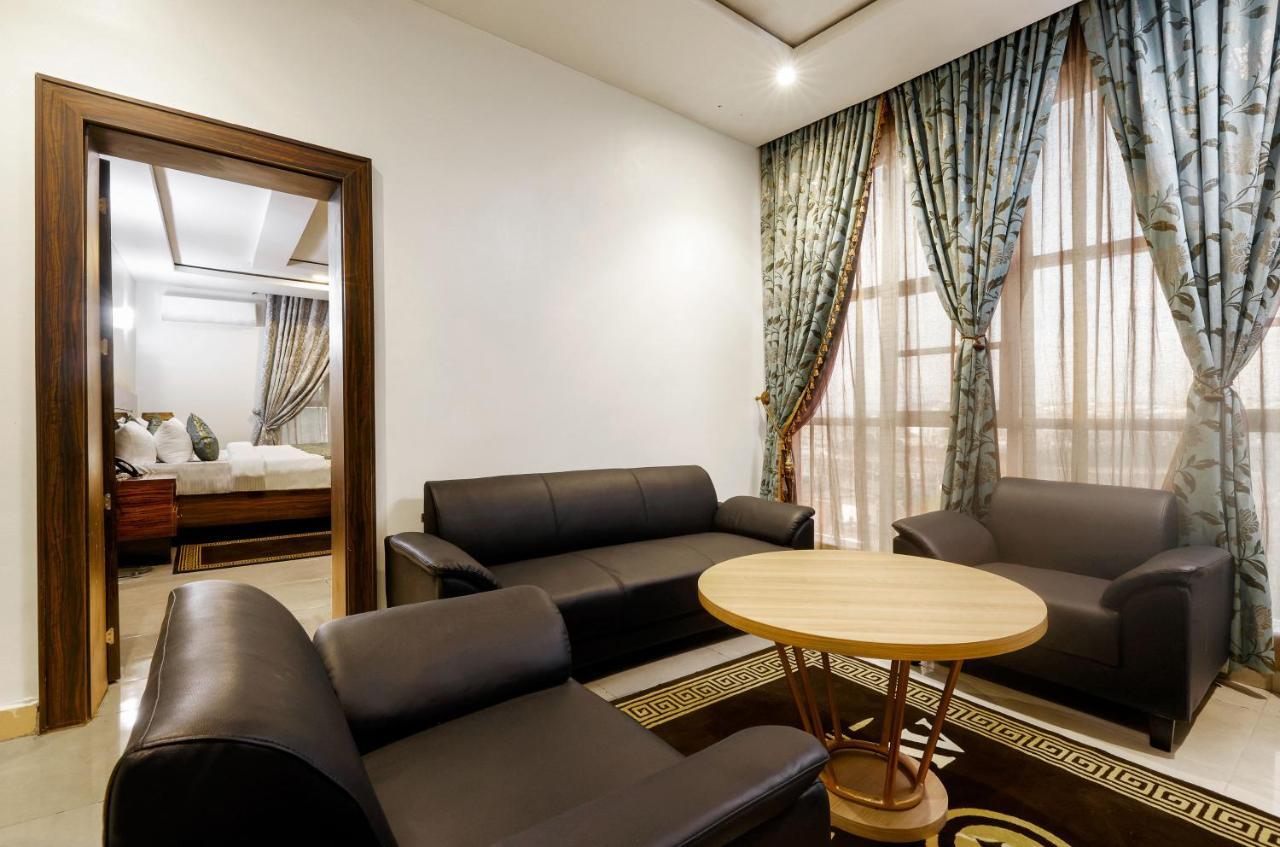 אבוג'ה Aveon Hotel מראה חיצוני תמונה