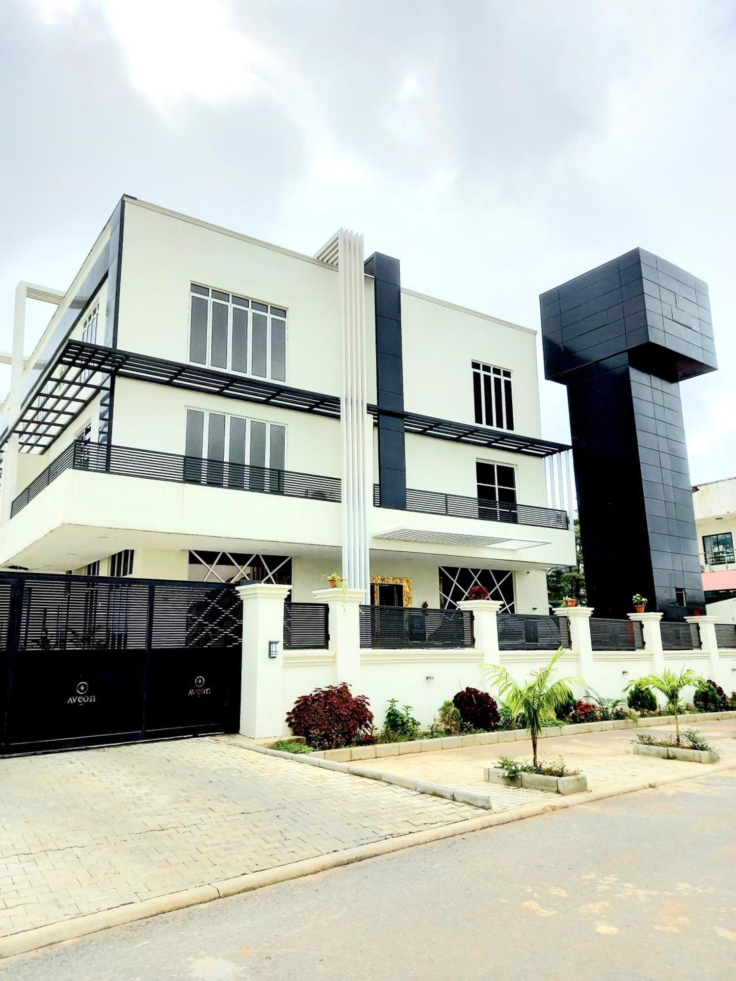 אבוג'ה Aveon Hotel מראה חיצוני תמונה
