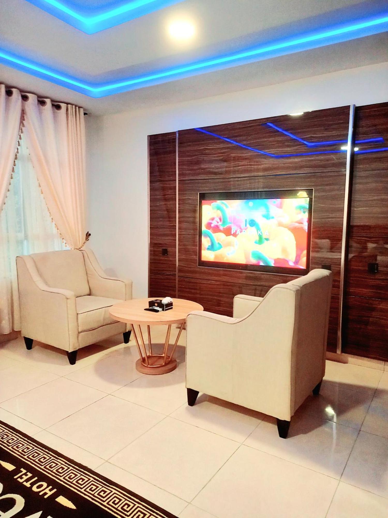 אבוג'ה Aveon Hotel מראה חיצוני תמונה