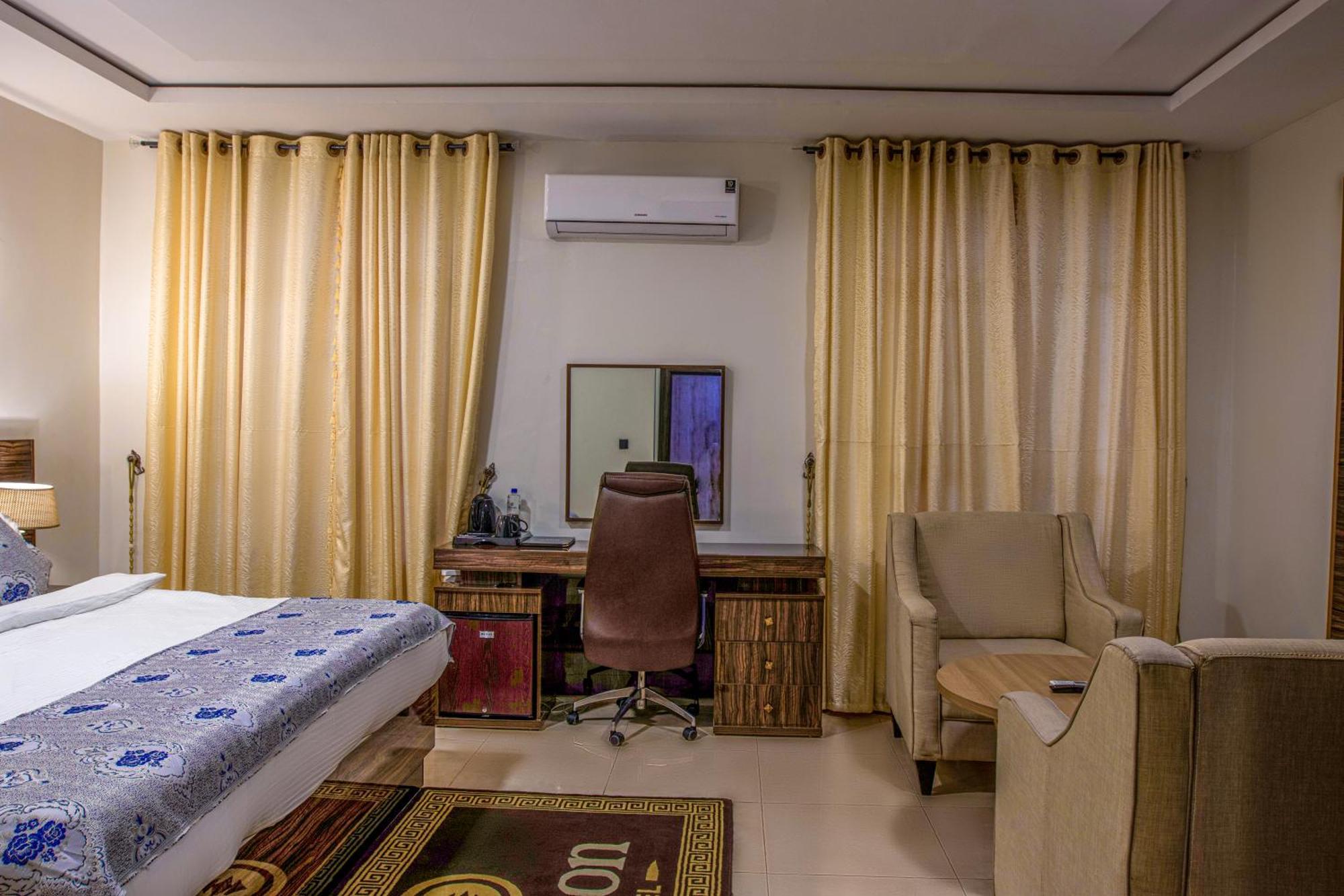 אבוג'ה Aveon Hotel מראה חיצוני תמונה