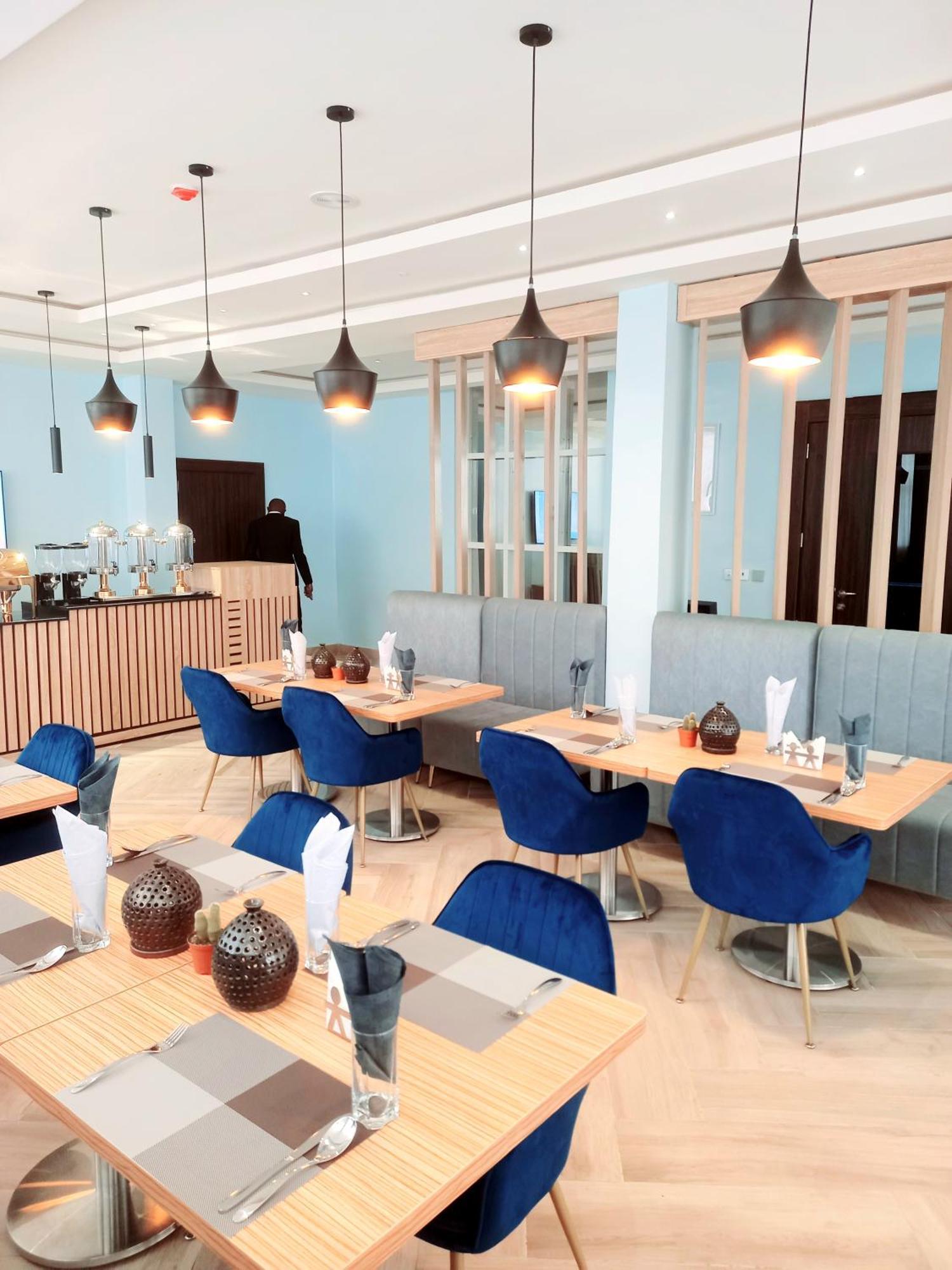 אבוג'ה Aveon Hotel מראה חיצוני תמונה