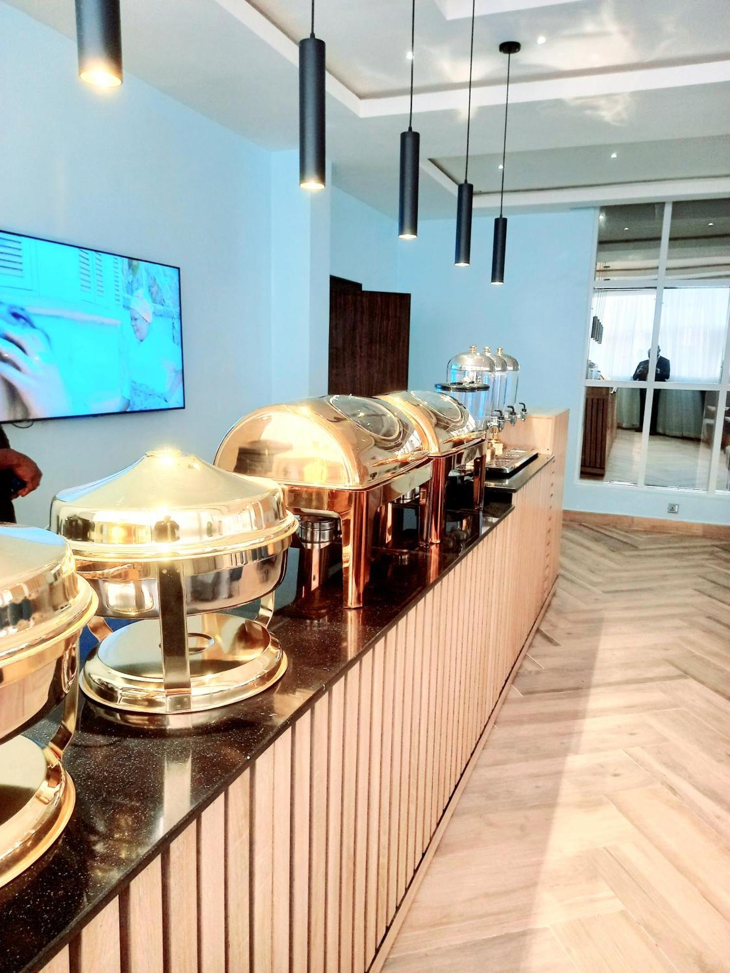 אבוג'ה Aveon Hotel מראה חיצוני תמונה