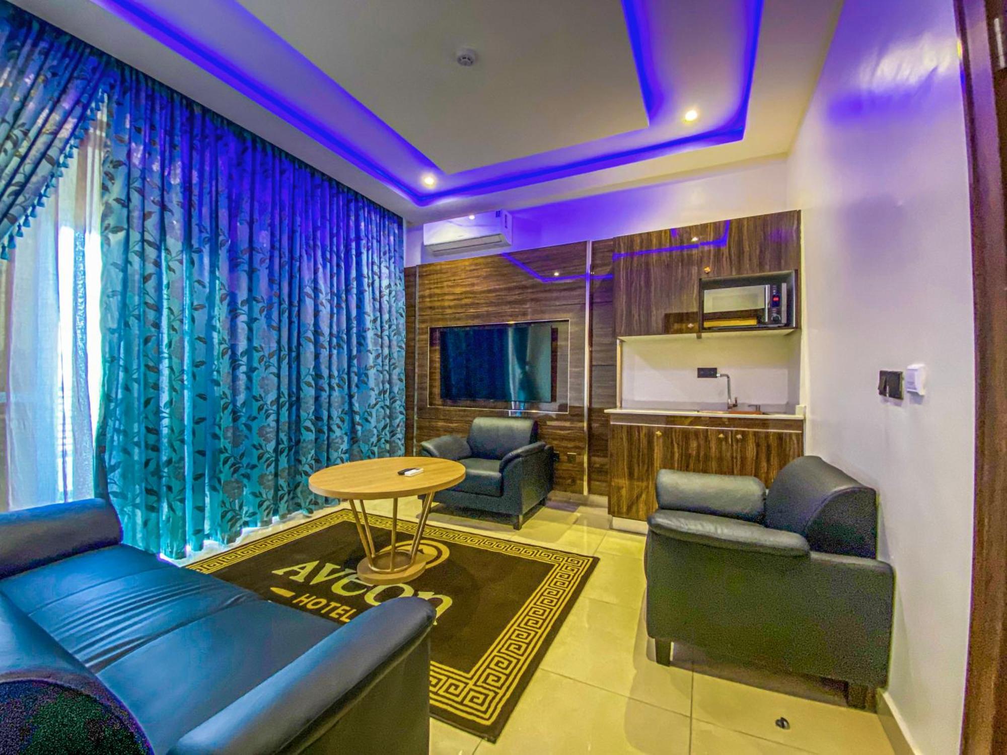 אבוג'ה Aveon Hotel מראה חיצוני תמונה