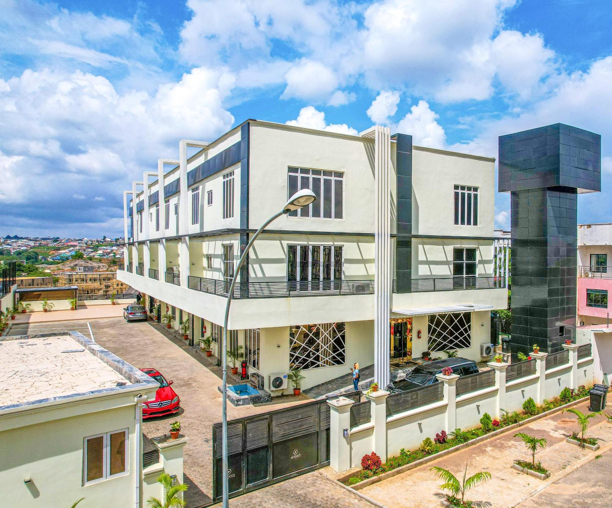 אבוג'ה Aveon Hotel מראה חיצוני תמונה